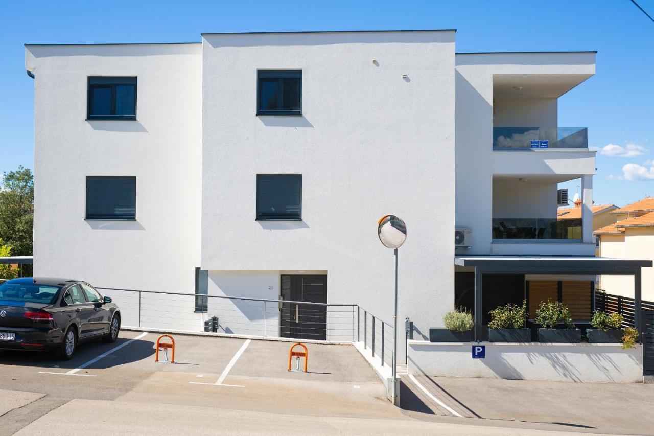 מאלינסקה Apartments Nadica Deluxe מראה חיצוני תמונה